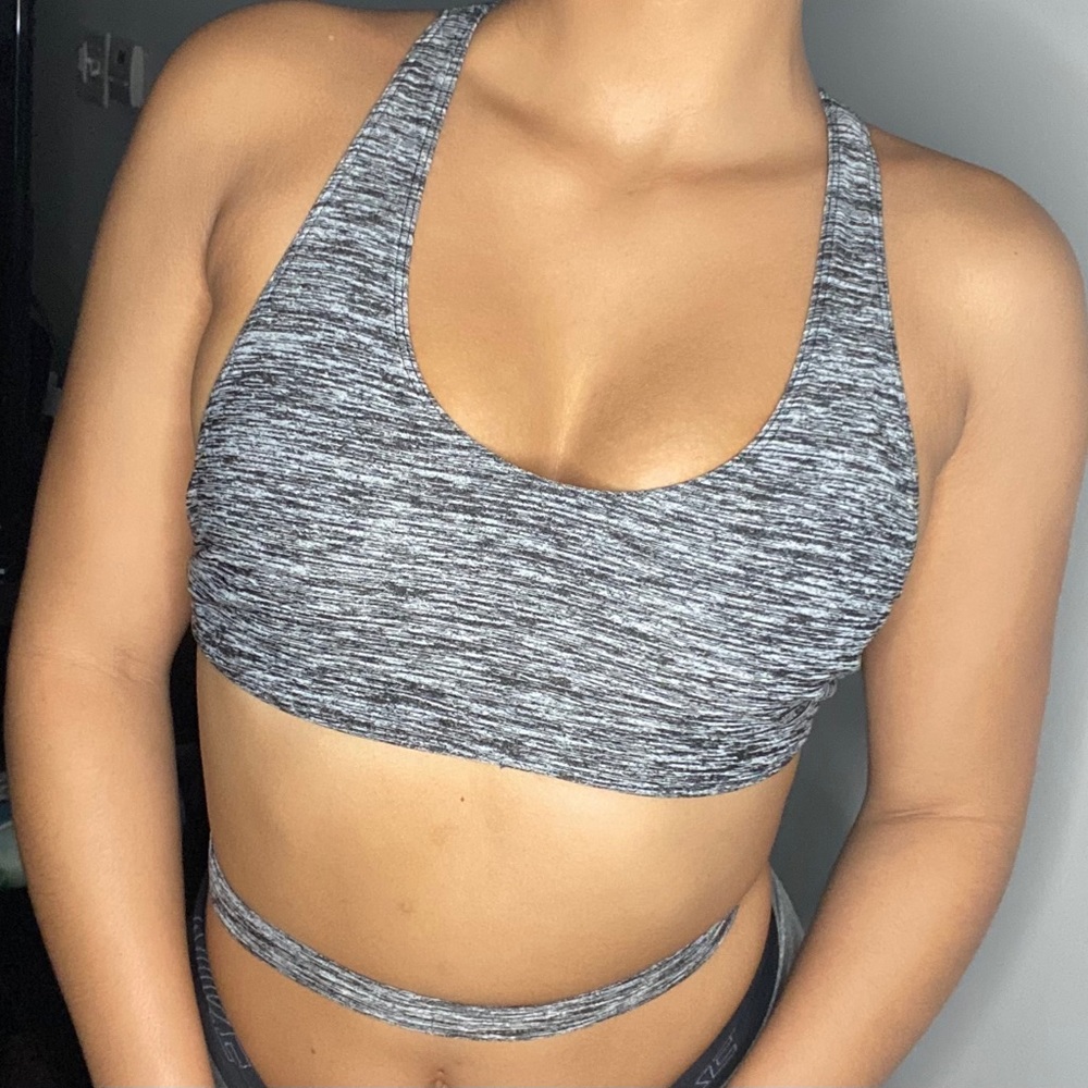 STRAPPY SPORTS BRA - Picture 2 of 5